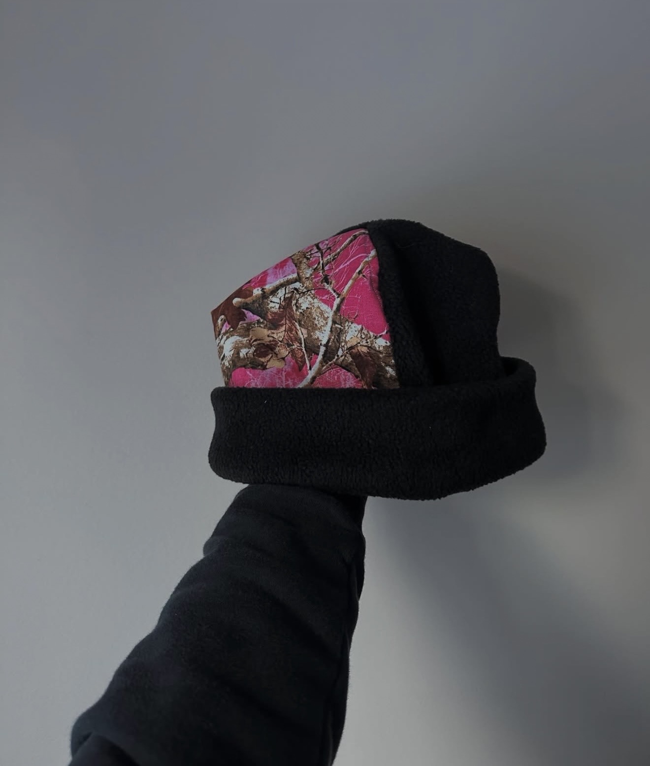 Topstitch beanie — Pink Camo / Black
